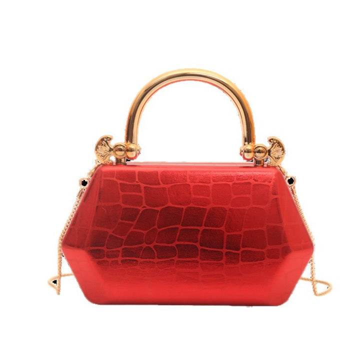 Damen stilvolle Handtasche mit exklusivem Metallgriff Nord Taschen