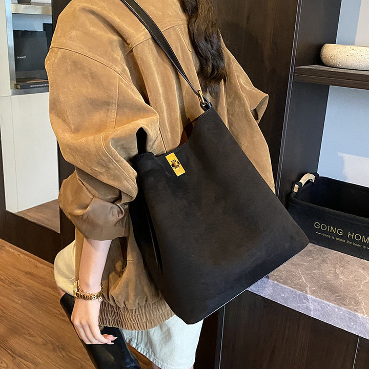Damen elegante Beuteltasche aus hochwertigem Material Nord Taschen