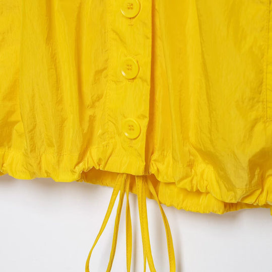 Damen Leichte Oversize Windjacke mit hohem Stehkragen, Knopfleiste und Kordelzug Nord Taschen