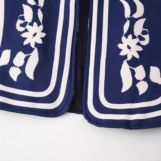 Damen Leichte Blousonjacke im floralen Muster mit Rundhals, Balloonärmeln und kontrastierenden Streifen Nord Taschen