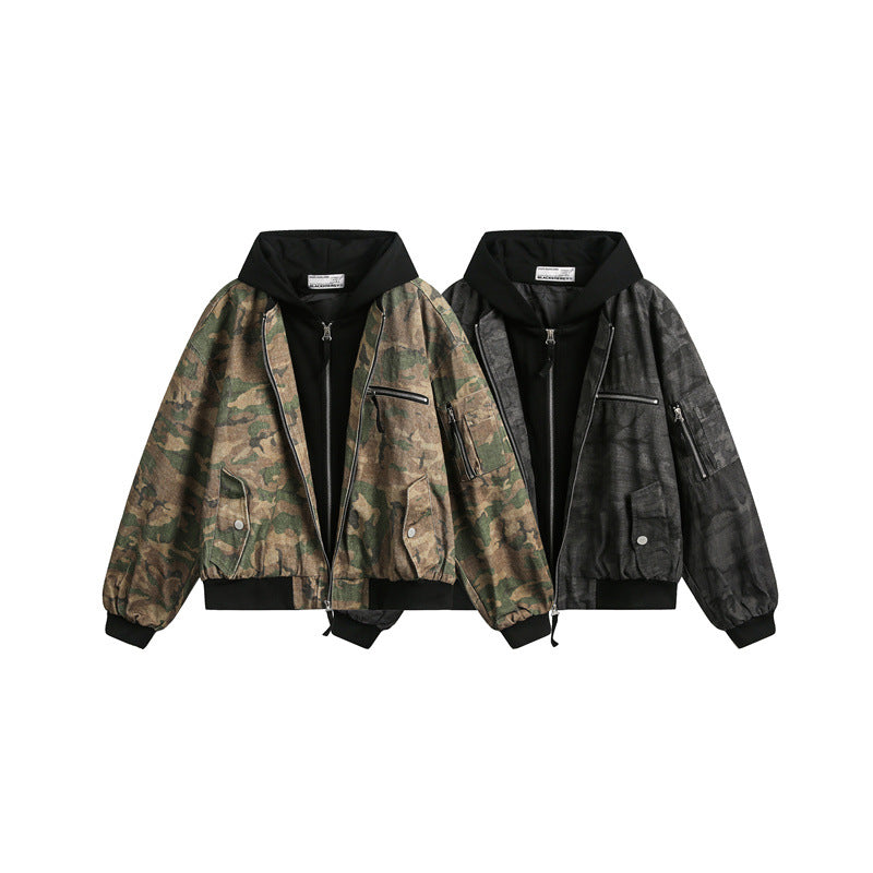 Herren Kurz geschnittener Oversize-Bomber im Layer-Look mit integrierter Kapuze und Camouflage-Jacquard Nord Taschen
