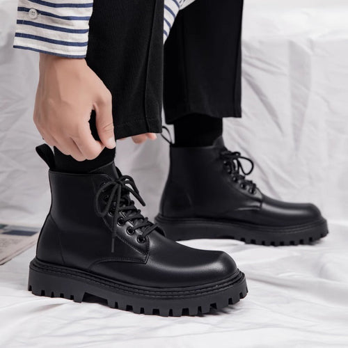 Herren Robuste Schnürstiefel mit rutschfester Sohle und stabiler Konstruktion - Vittorelli