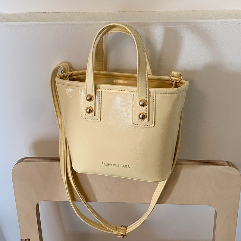 Damen Mini-Tasche mit eleganter Struktur und praktischem Tragegriff Nord Taschen