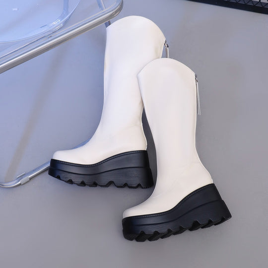 Damen Kniehohe Plateau‑Boots mit grober Lug‑Sohle, verdeckter Keilsohle und Seitenreißverschluss Nord Taschen