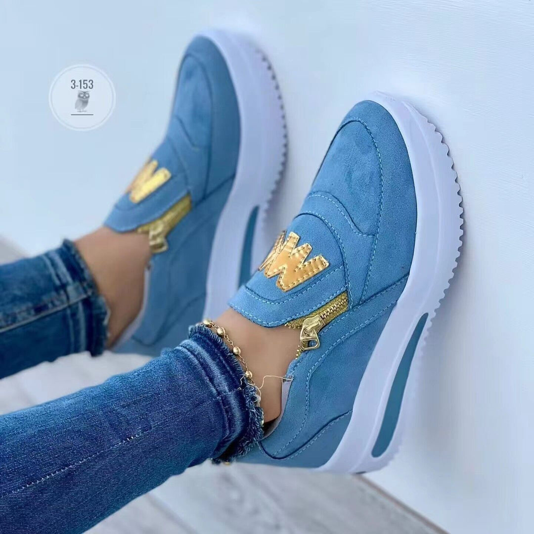Damen Slip‑On Plateau‑Sneaker im Mokassin‑Look mit goldener Zipper‑Applikation Nord Taschen