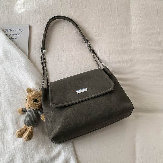 Damen Umhängetasche aus luxuriösem Kunstleder mit eleganter Kettenverzierung Nord Taschen