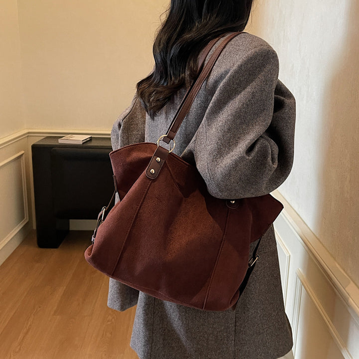 Damen Shopper-Tasche aus weichem Veloursleder mit eleganten Tragegriffen Nord Taschen