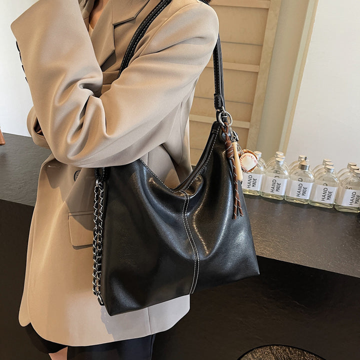 Damen elegante Hobo-Tasche mit verstellbarem Schultergurt und praktischem Anhänger Nord Taschen
