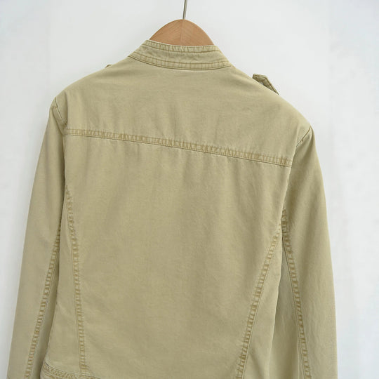 Damen Fieldjacke mit Stehkragen, Schulterklappen und goldfarbenen Reißverschlüssen Nord Taschen