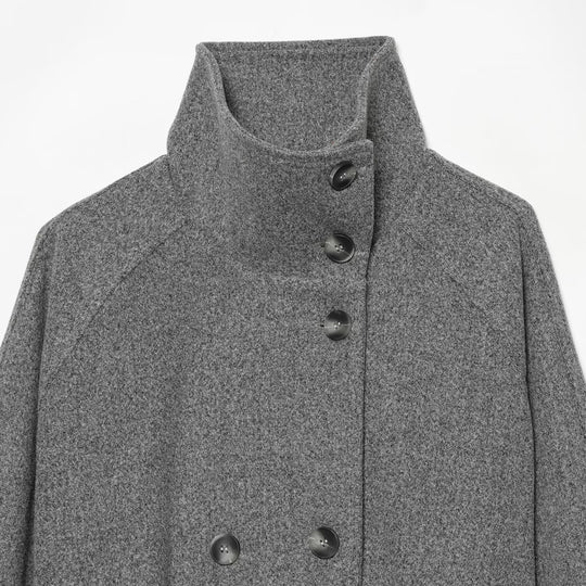 Damen Cape-Übergangsjacke im kurzen Schnitt mit hohem Kragen, doppelter Knopfleiste und Taillenbindegürtel Nord Taschen