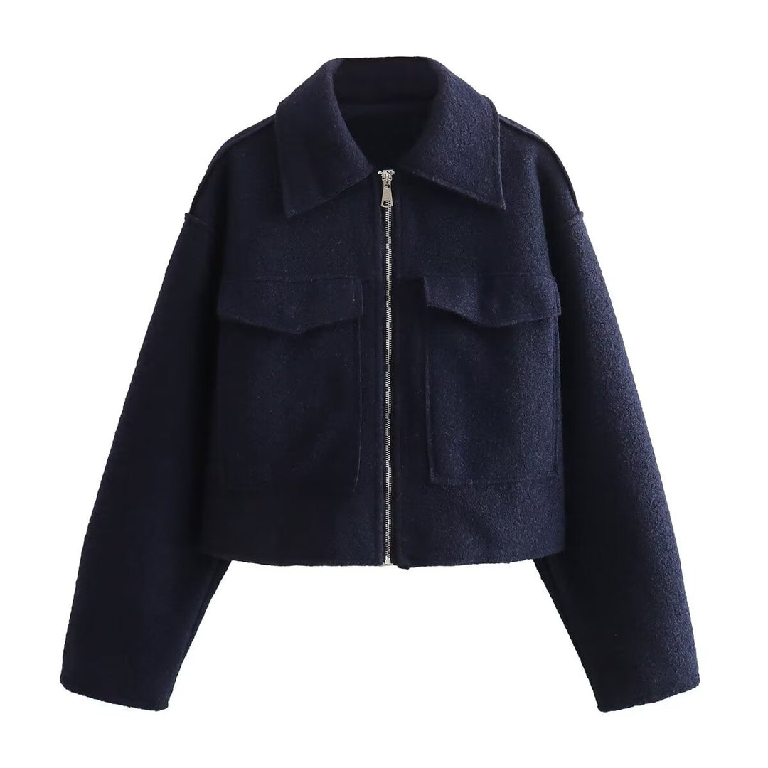 Damen Boxy-Cropped-Jacke aus Bouclé‑Wollmix mit Hemdkragen und aufgesetzten Pattentaschen Nord Taschen