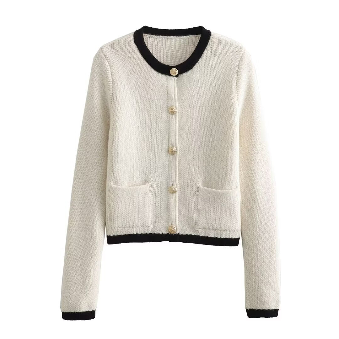 Damen Kurzgeschnittener Bouclé-Cardigan mit Rundhals, Pattentaschen und Münzknöpfen Nord Taschen