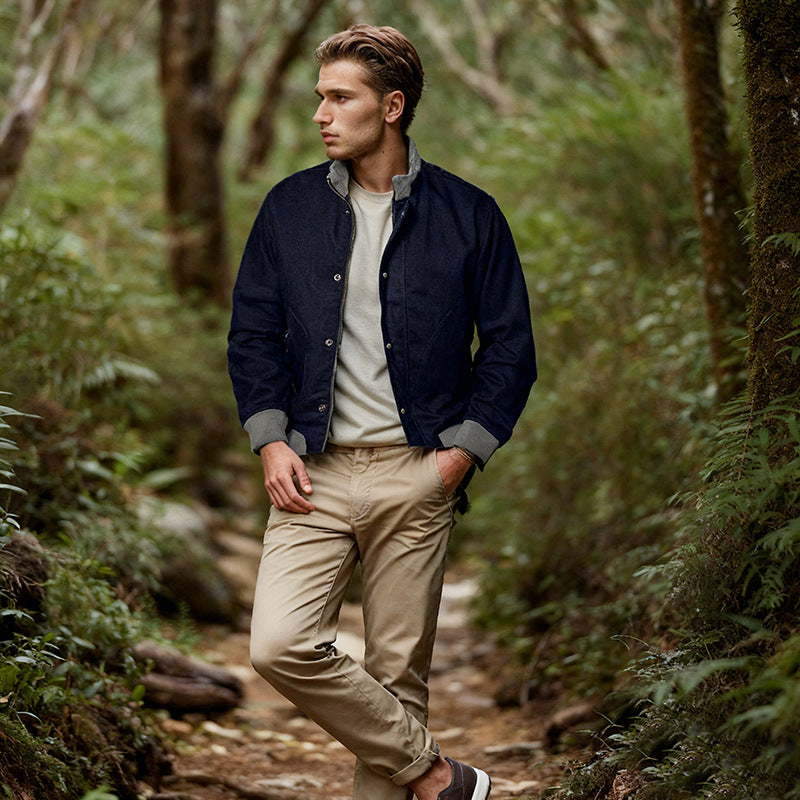 Herren Kurzjacke im urbanen Outdoor-Stil mit Stehkragen, Druckknopfblende und Rippbündchen Nord Taschen