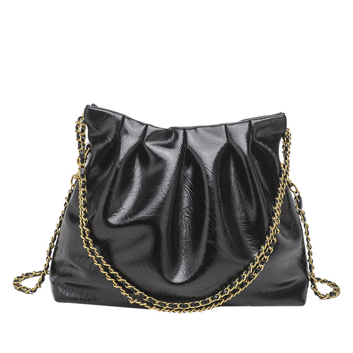 Damen Hobo-Tasche mit eleganter Raffung und goldener Kettenverzierung Nord Taschen