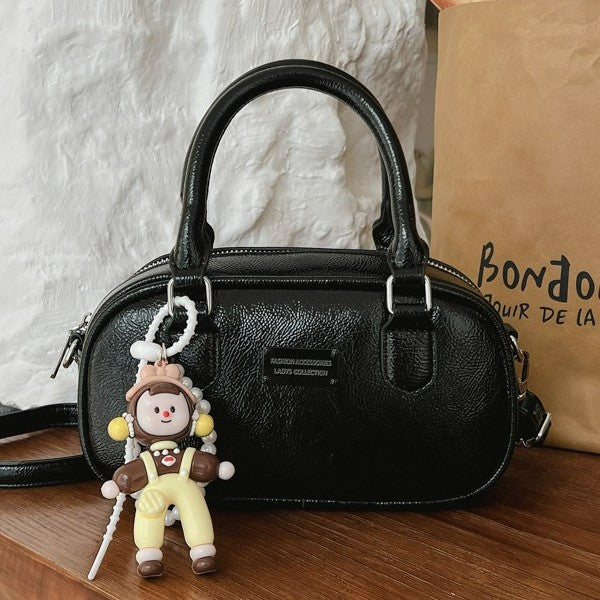 Damen Handtasche mit einzigartigem dekorativem Anhänger Nord Taschen