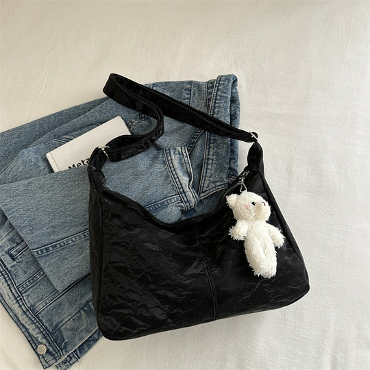 Damen Umhängetasche aus hochwertigem Kunstleder von Nord Taschen