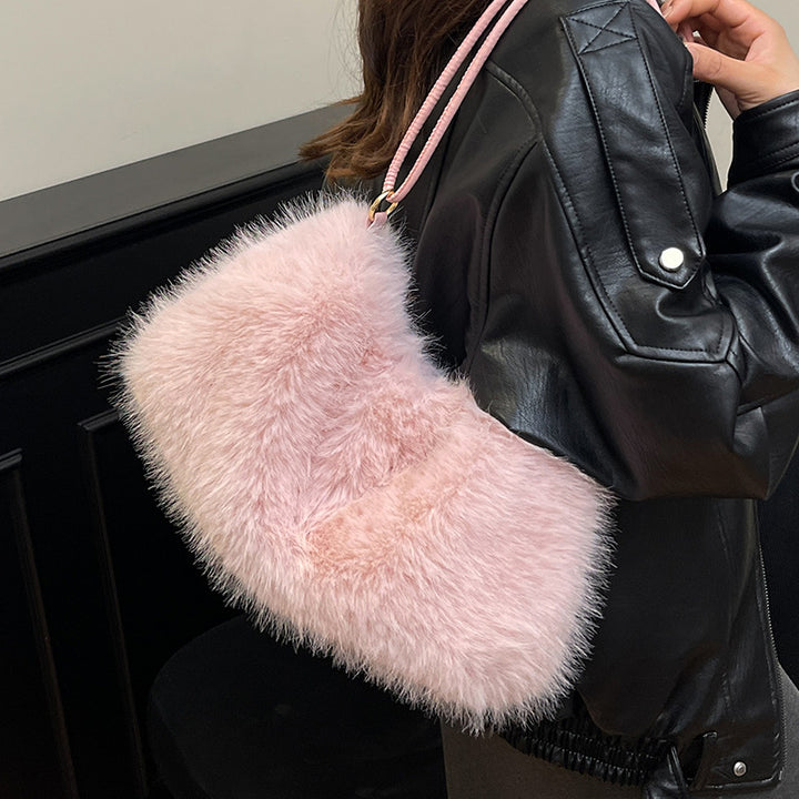 Damen Umhängetasche aus hochwertigem Kunstfell mit elegantem Detail Nord Taschen