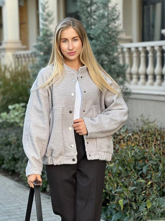 Damen Teddy-Fleece Bomberjacke im Boxy-Cut mit Druckknopfverschluss und aufgesetzten Taschen Nord Taschen