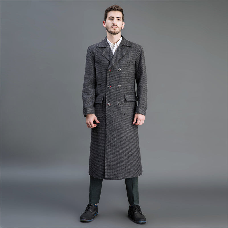 Herren Eleganter lang geschnittener Wollmantel mit Doppelreihe und Pattentaschen Nord Taschen