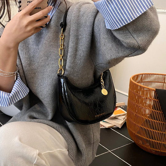 Damen elegante Umhängetasche mit Kettenakzent Nord Taschen