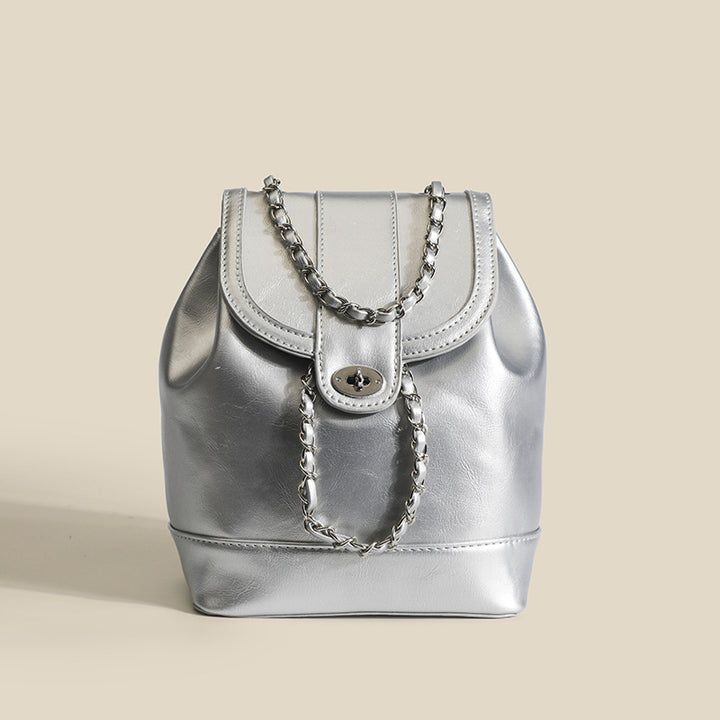 Damen Rucksacktasche mit elegantem Kettenakzent und raffiniertem Klappverschluss Nord Taschen