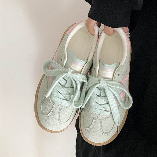 Damen Sportliche Sneakers mit reflektierenden Elementen und atmungsaktiver Oberflächenstruktur