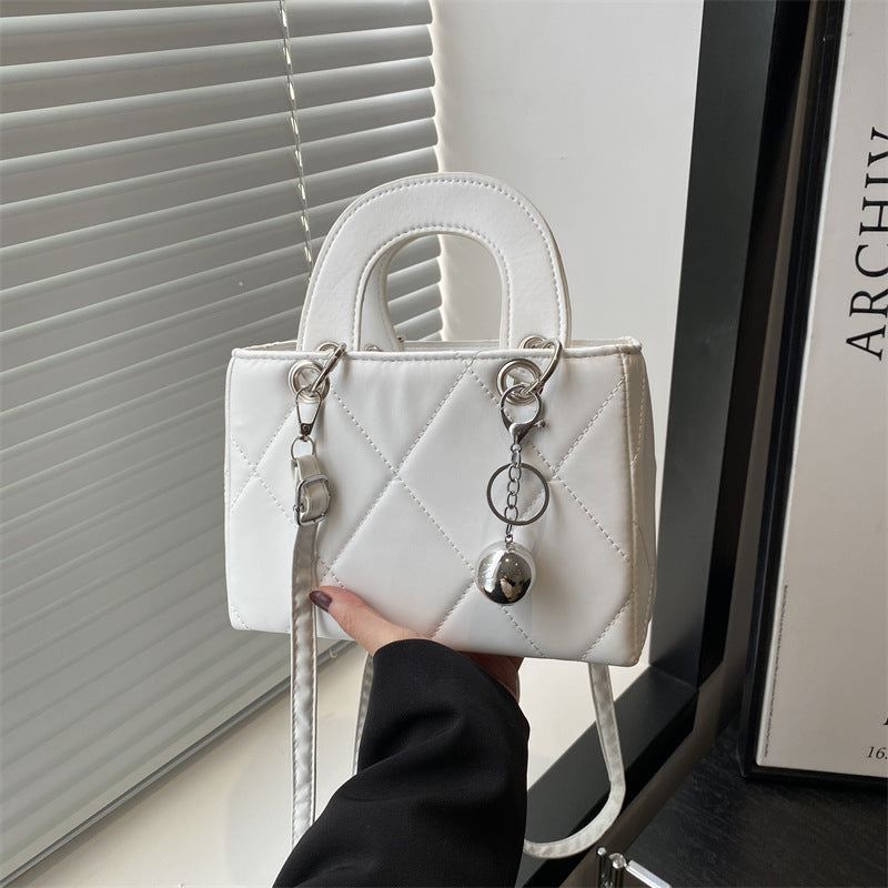 Damen Handtasche im modernen Steppmuster Nord Taschen