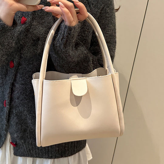 Damen Henkeltasche aus hochwertigem Kunstleder mit abnehmbarem Schulterriemen Nord Taschen