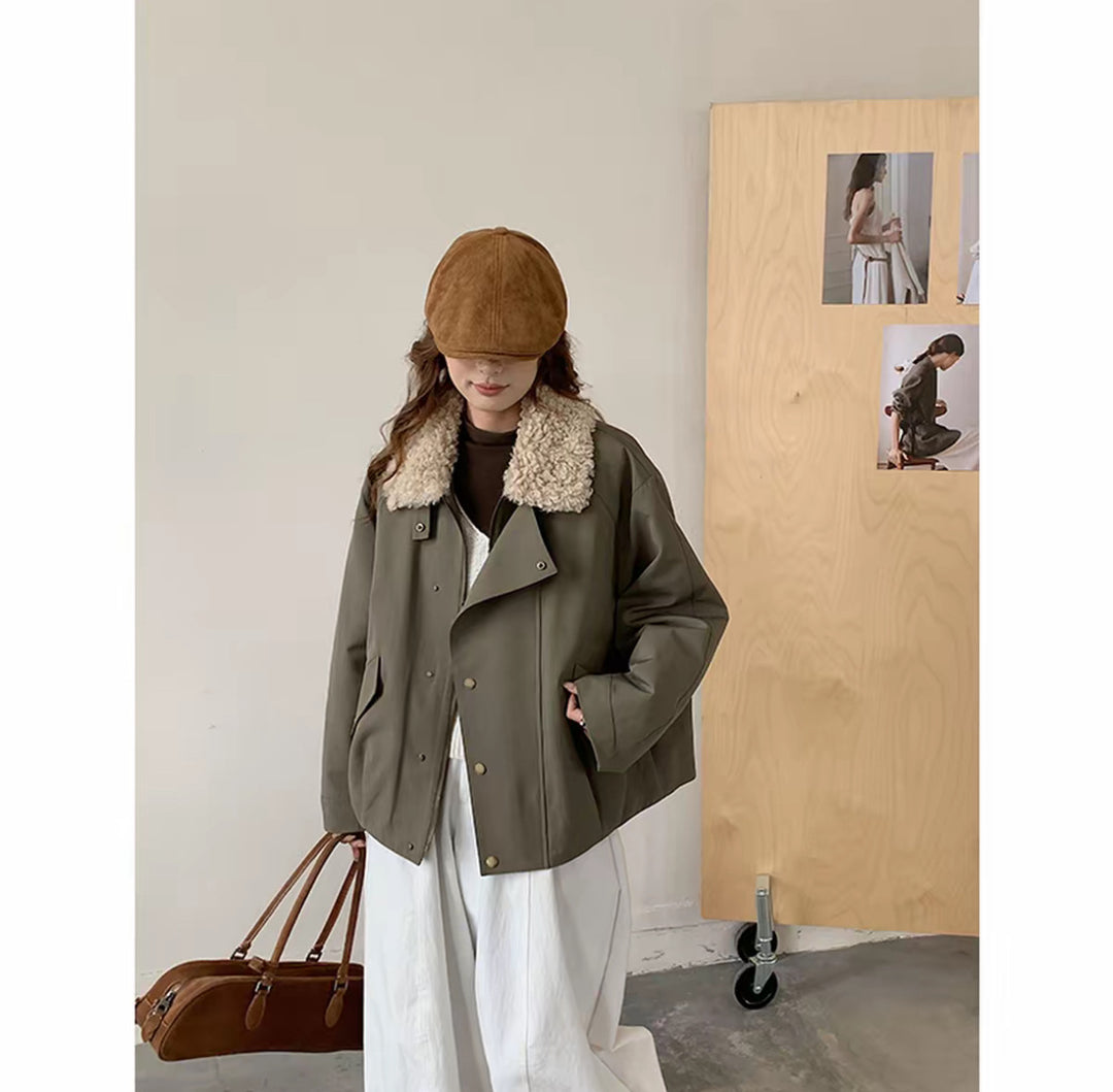 Damen Kurze Oversize-Boxy-Jacke mit Teddykragen und Druckknopfverschluss Nord Taschen