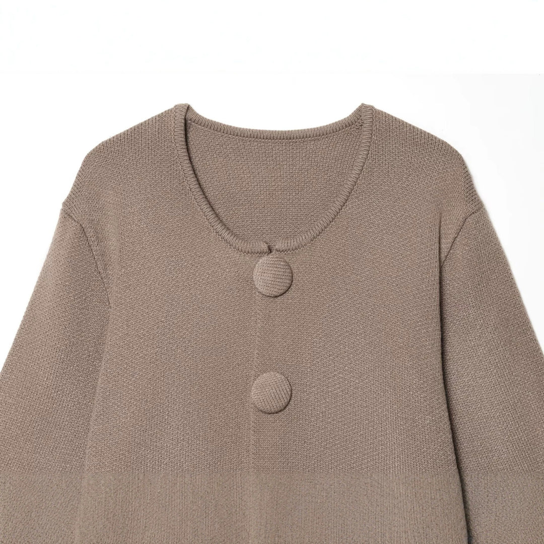 Damen Kurzgeschnittene Strickjacke mit überbreiten Ärmeln und bezogenen Knöpfen Nord Taschen