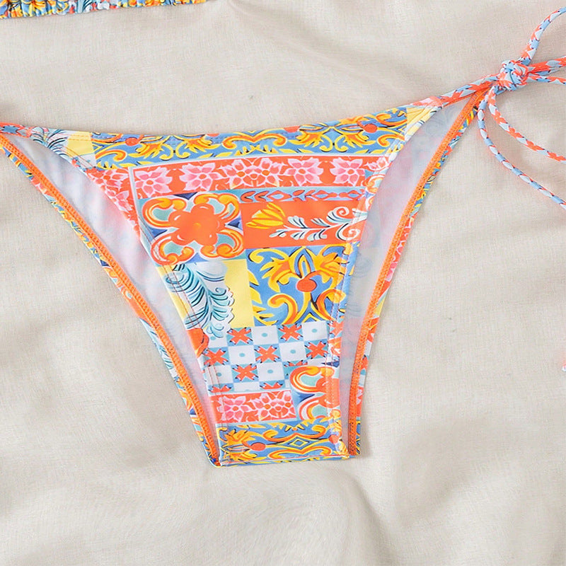 Damen Triangel-Bikini-Set mit verspielt floralem Muster und verstellbaren BindNord Taschenändern