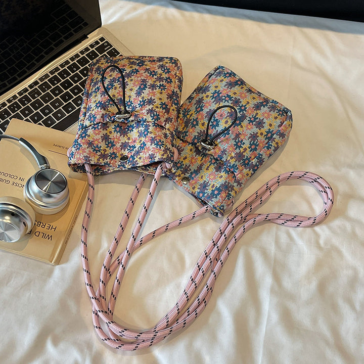 Damen Crossbody-Tasche mit einzigartigem floralem Design Nord Taschen
