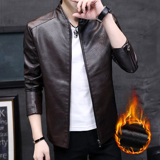 Herren Slim-Fit Kunstleder-Motojacke mit Stehkragen, Zipper-Ärmeln und minimalistischer Logo‑Applikation Nord Taschen