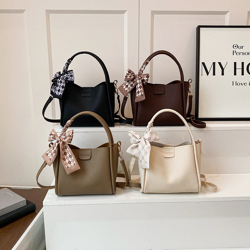 Damen modische Handtasche mit dekorativem Schleifen-Detail Nord Taschen
