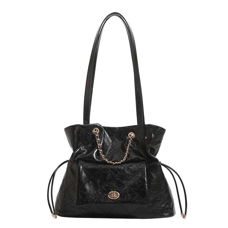 Damen Shopper Tasche mit elegantem Faltendesign und praktischen Innenfächern Nord Taschen