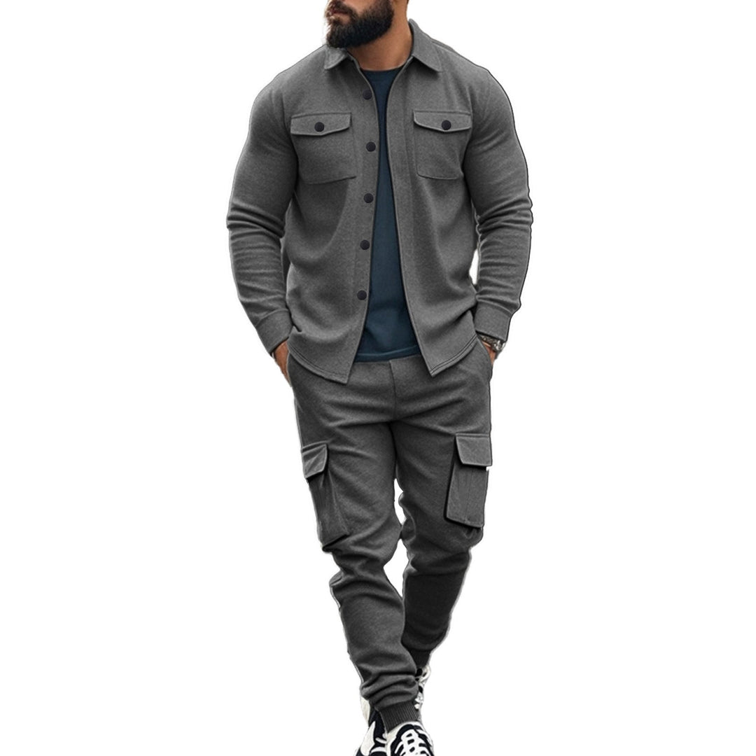Herren Cargo-Set mit lässigen Hemd und elastischen Hosen