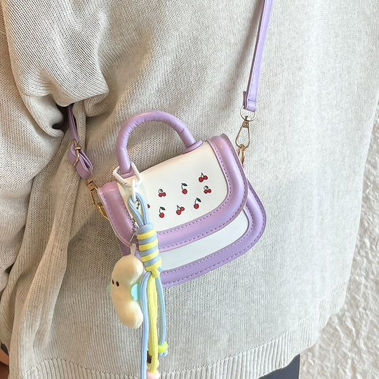 Damen Mini-Handtasche mit fröhlichem Kirschdesign und charmanten Anhängern Nord Taschen