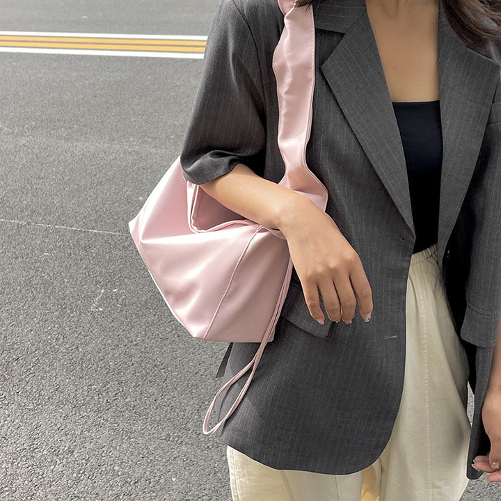 Damen Hobo-Tasche mit elegantem geflochtenem Henkel und modernem Design Nord Taschen
