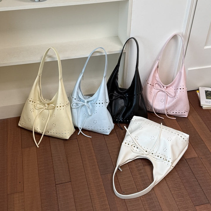 Damen Hobo-Tasche aus weichem Leder mit verzierten Details Nord Taschen