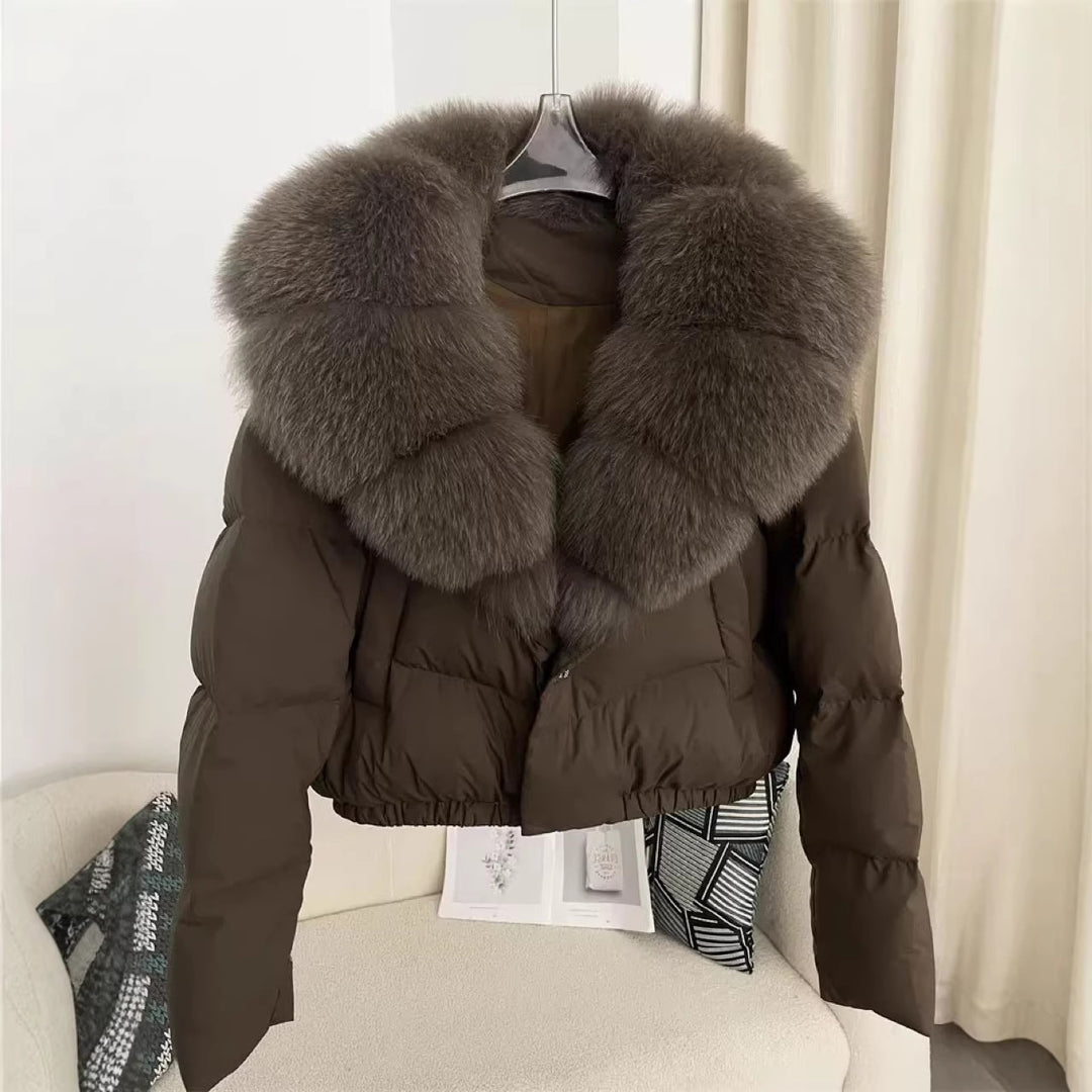 Damen nan kurz geschnittene Boxy-Pufferjacke mit extra großem Webpelzkragen und formstabilem Saum Nord Taschen