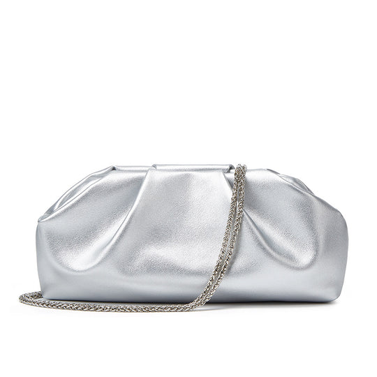Damen Clutch-Tasche mit eleganter Faltoptik und feiner Kettenverzierung Nord Taschen