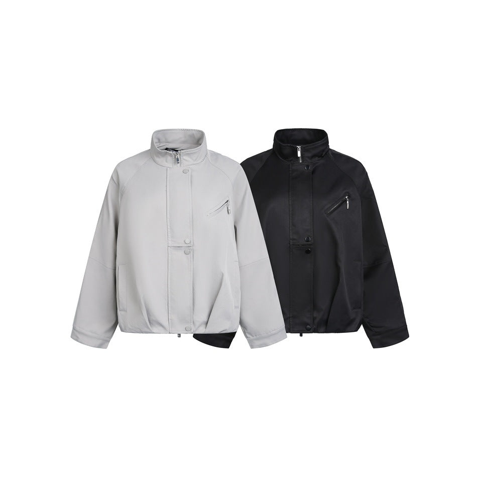 Unisex Kurz geschnittene minimalistische Boxy‑Jacke mit hohem Funnelkragen und verdeckter Frontblende Nord Taschen