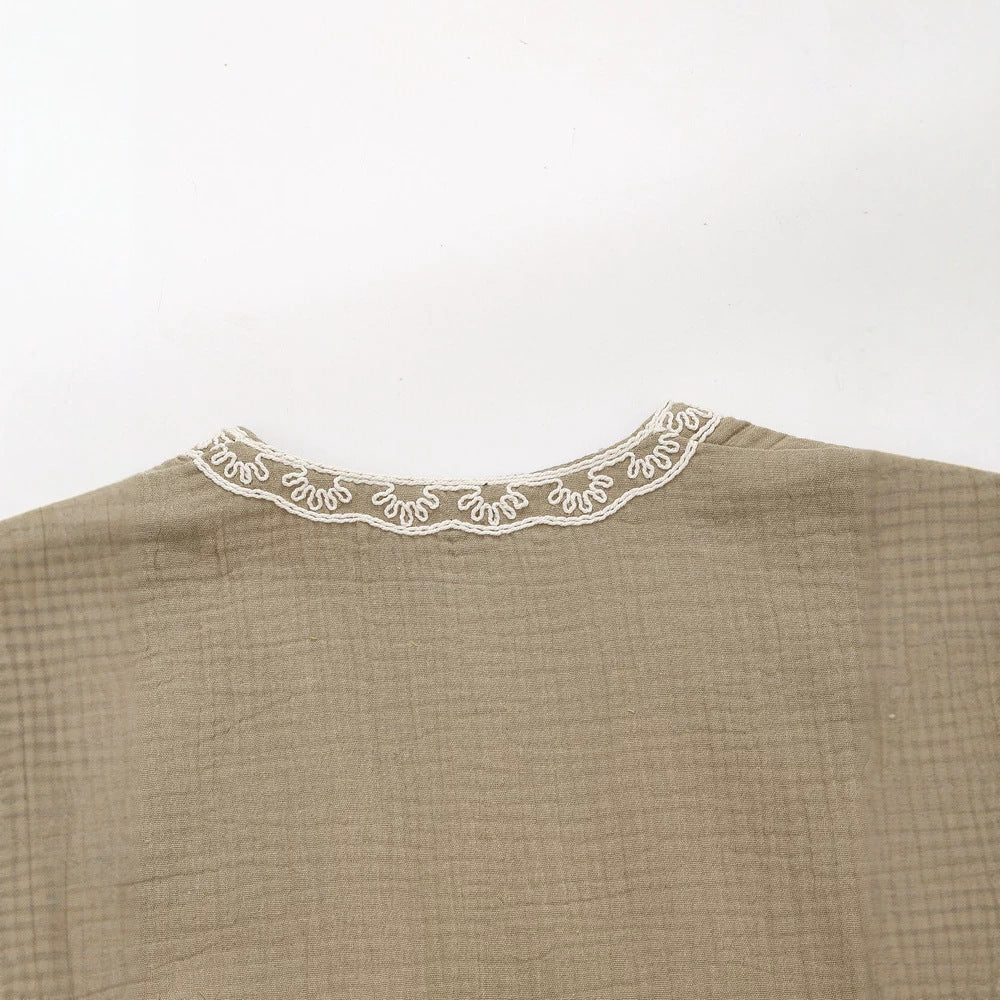 Damen Ärmellose Leinenweste mit floraler Reliefstickerei und offener Front Nord Taschen
