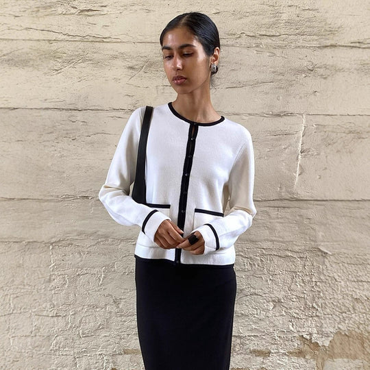 Damen Feiner Kontrast-Knopfleisten‑Cardigan mit Paspelung und aufgesetzten Taschen Nord Taschen