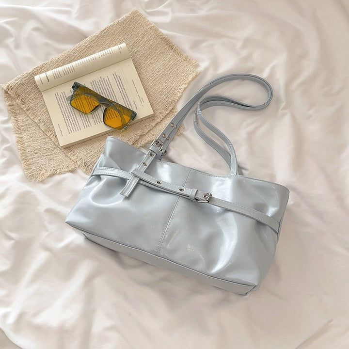 Damen modische Handtasche im stilvollen Design mit praktischen Fächern Nord Taschen