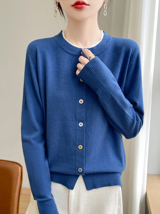 Damen Leichter Feinstrick-Cardigan mit Rundhalsausschnitt und bunten Knöpfen Nord Taschen
