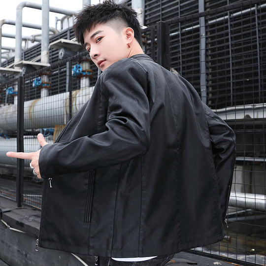 Herren Schlanker Kunstleder‑Moto‑Blouson mit Stehkragen und Reißverschlussärmeln Nord Taschen