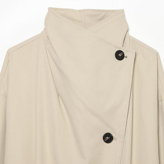 Damen Weitgeschnittener Trenchcoat mit Funnelkragen, asymmetrischer Knopfleiste und Bindegürtel Nord Taschen
