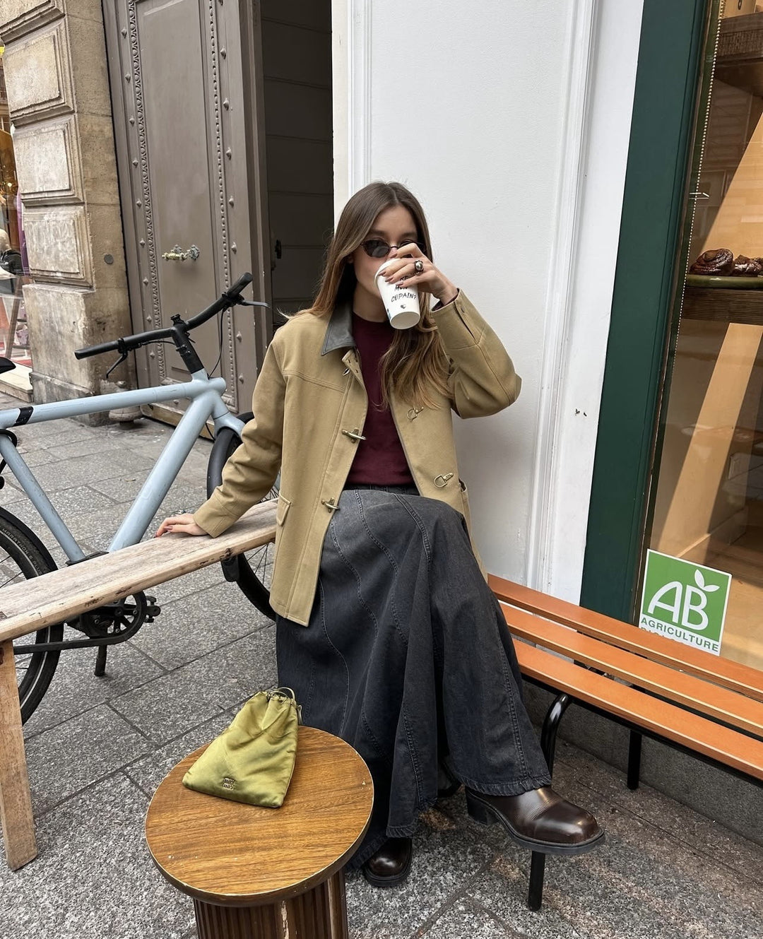 Damen Kurzjacke mit Knebelverschlüssen und kontrastierendem Hemdkragen Nord Taschen