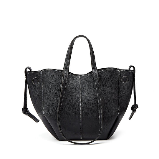 Damen Henkeltasche mit praktischem Innenfächersystem und modernen Akzenten Nord Taschen